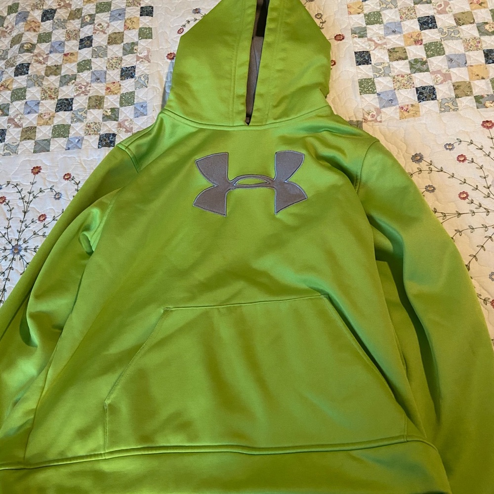 Under armor sweatshirt